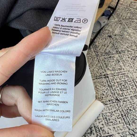 Worst Behavior Studio V6 Tshirt, black, Size S - Picture 9 of 9